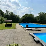 Дом отдыха Lovely Spasauna Carcharger River